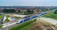 Blauwnettrein bij station Zwolle Stadshagen